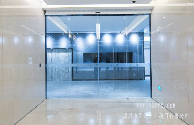 线钢化玻璃自动暗黑爆料在线观看免费高清版